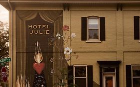 Hotel Julie